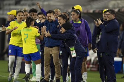 arthur-elias-muda-mentalidade-do-futebol-feminino-–-dol-–-diario-online