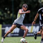 idolo-do-atletico-‘deixa-aposentadoria’-e-participa-de-treino-na-cidade-do-galo-–-itatiaia