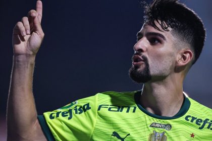 flaco-volta-a-ser-decisivo,-palmeiras-bate-portuguesa-e-recupera-melhor-campanha