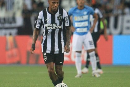 tche-tche-entende-torcedor-do-botafogo-e-exalta-apoio-contra-aurora:-‘temos-que-seguir.-se-tivermos-essa-–-fogaonet