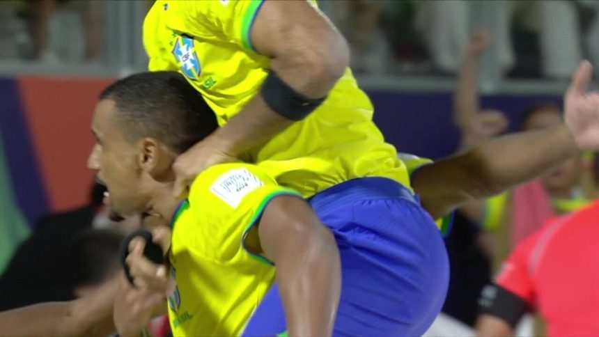 brasil-vence-a-italia-e-e-hexa-da-copa-do-mundo-de-futebol-de-areia-–-globo.com