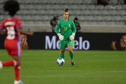 flamengo-parabeniza-jogadora-por-sua-estreia-na-selecao-brasileira-–-flamengo-rj