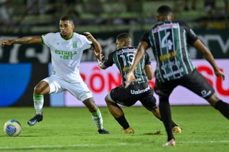 america-leva-gols-nos-acrescimos,-perde-para-o-maringa-e-cai-na-copa-do-brasil-–-itatiaia