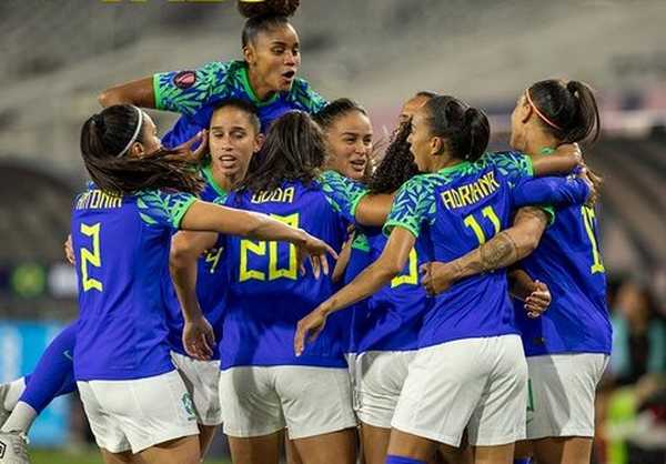 transformada,-selecao-feminina-vence-“classico”-contra-a-colombia-e-se-reinventa-na-copa-ouro;-analise-–-globo.com