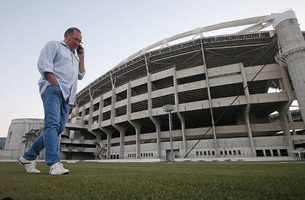 e-o-tecnico-novo?-botafogo-evita-pressa-na-busca-pelo-nome-certo-mesmo-com-libertadores-–-globo.com