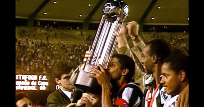 botafogo-x-bragantino-pela-conmebol-lembra-titulo-do-glorioso-–-fogaonet