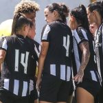 botafogo-e-derrotado-pelo-flamengo,-perde-a-primeira-e-cai-para-a-vice-lideranca-da-copa-rio-feminina-–-fogaonet