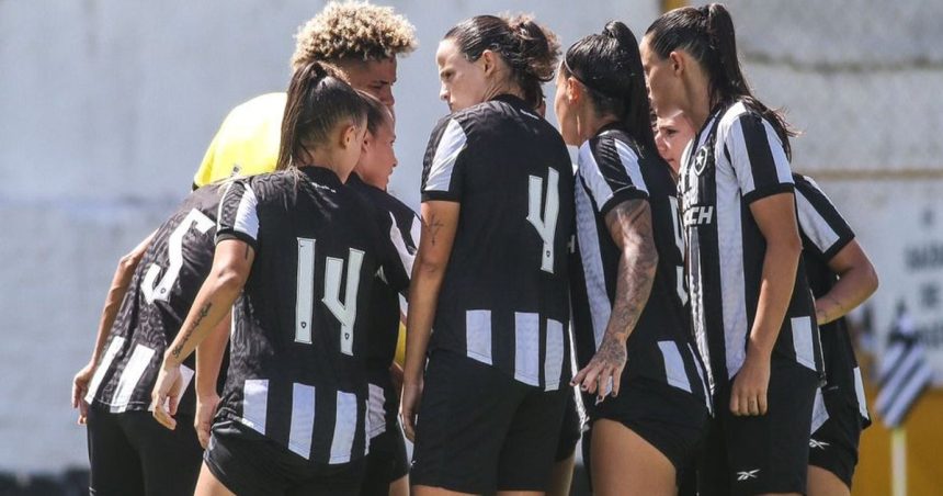 botafogo-e-derrotado-pelo-flamengo,-perde-a-primeira-e-cai-para-a-vice-lideranca-da-copa-rio-feminina-–-fogaonet