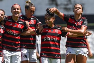 segue-o-lider!-flamengo-goleia-botafogo-e-assume-primeira-colocacao-da-copa-rio-feminina-–-coluna-do-fla