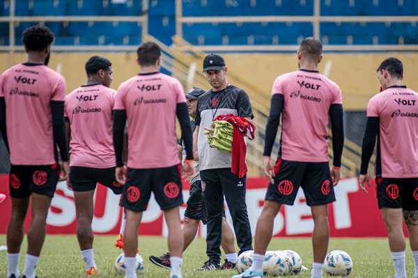 escalacao-do-vitoria:-desfalcado,-rubro-negro-fecha-preparacao-para-pegar-o-itabuna-–-globo.com