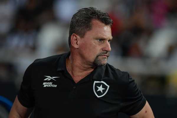 escalacao-do-botafogo:-fabio-matias-preserva-pecas-contra-o-fluminense-de-olho-na-libertadores-–-globo.com