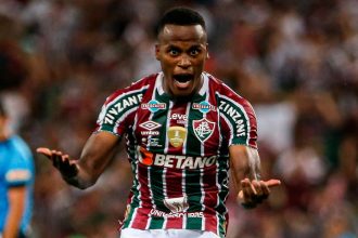 heroi-do-fluminense,-jhon-arias-celebra-titulo-da-recopa-sul-americana:-“sabor-especial”-–-explosao-tricolor-–-explosao-tricolor