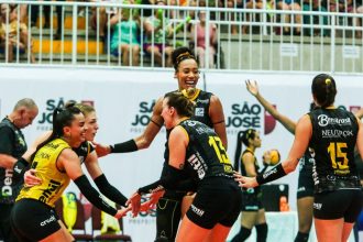 praia-vence-minas-no-tie-break-e-e-campeao-da-copa-brasil-feminina-de-volei-–-no-ataque