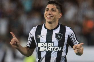 savarino,-do-botafogo,-alcanca-marca-de-100-gols-atuando-por-clubes-–-o-dia