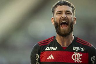 bastidores-do-gol-de-falta-de-leo-pereira:-videos-de-zico,-treinos-na-base-e-dicas-no-flamengo-–-globo