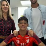 filho-de-eliza-samudio-fala-pela-primeira-vez-sobre-goleiro-bruno:-‘tenho-pena.-ele-destruiu-tudo’-–-esportes-estadao