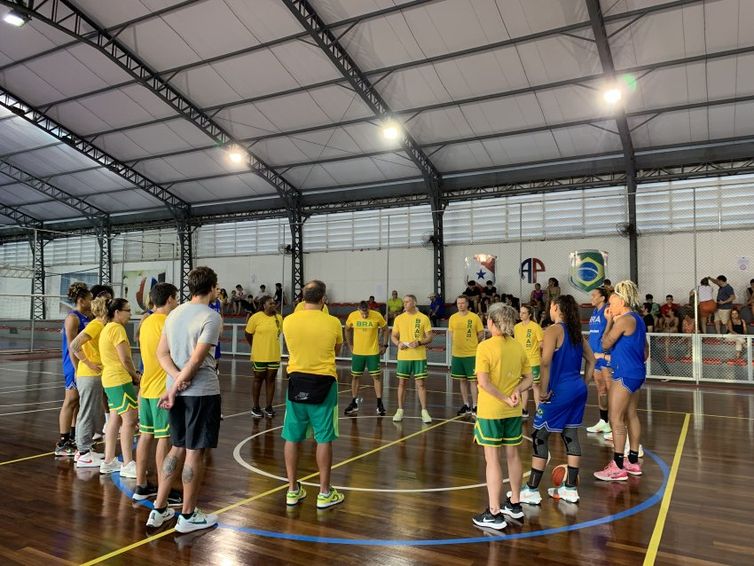 selecao-brasileira-segue-preparacao-para-disputa-do-pre-olimpico-de-basquete-feminino-–-radios