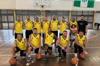 basquete-louveirense-vence-mais-uma-na-liga-regional-masculino-–-prefeitura-de-louveira