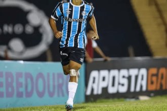 nova-casa-para-fechar-e-vestir-a-camisa-de-titular:-estrela-do-gremio-se-aproxima-de-acordo-com-gigante-frances-e-pega-todos-de-surpresa-–-portal-da-torcida