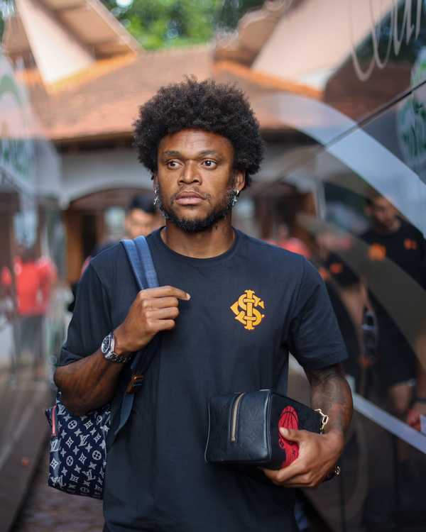 luiz-adriano-assina-com-o-vitoria-ate-o-fim-de-2024;-veja-detalhes-–-globo