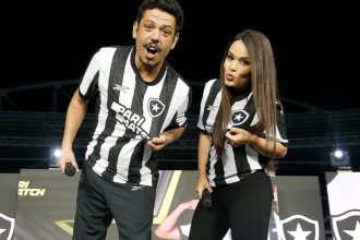 botafogo-vai-lancar-novo-uniforme-alvinegro-com-a-reebok-no-mes-de-abril-–-fogaonet