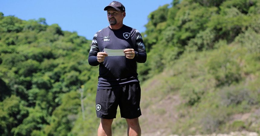 danilo-barbosa-ou-gregore?-botafogo-tem-duvida-na-escalacao-para-duelo-com-red-bull-bragantino-–-fogaonet