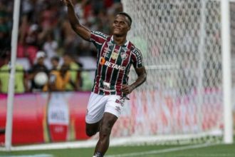 fluminense-derrota-a-ldu-e-conquista-a-recopa-sul-americana-–-terra