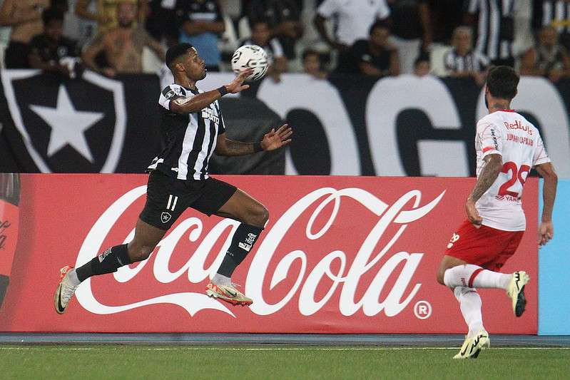 junior-santos-brilha,-botafogo-bate-bragantino-e-fica-a-um-empate-da-fase-de-grupos-da-libertadores-–-diario-do-nordeste