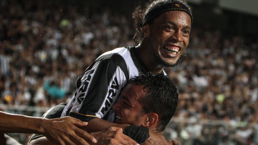 idolo-no-atletico,-ronaldinho-relembra-grande-atuacao-na-libertadores-–-itatiaia