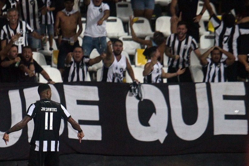 junior-santos-e-o-maior-artilheiro-do-botafogo-em-libertadores-–-jogada-10