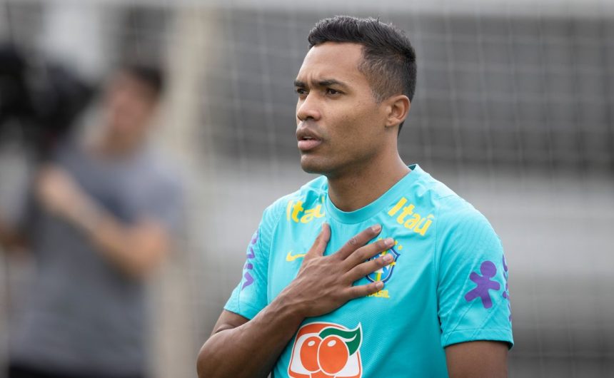 alex-sandro-sera-contratado?-internacional-define-‘prazo’-para-fechar-com-o-lateral-esquerdo-–-antenados-no-futebol