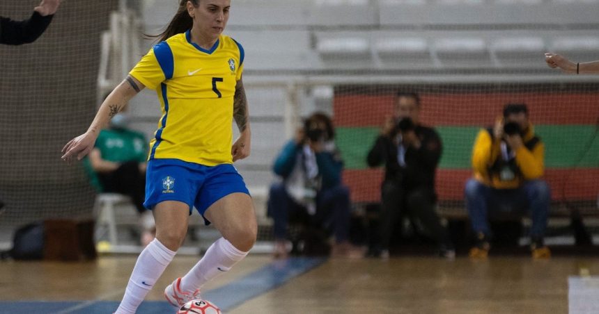 atleta-da-selecao-brasileira-de-futsal-fala-sobre-os-desafios-das-mulheres-no-esporte-|-passo-fundo-–-gzh