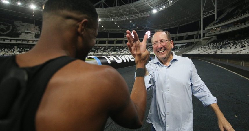 eric-faria:-‘john-textor-fez-bem-ao-botafogo.-tem-sido-muito-positivo-para-o-clube-e-para-o-futebol-–-fogaonet