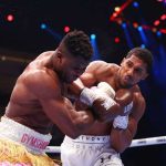 boxe:-anthony-joshua-se-impoe-e-nocauteia-francis-ngannou-no-segundo-round-–-globo.com