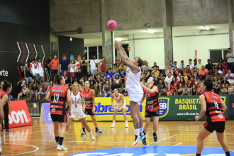 sesi-araraquara-vence-ituano-na-estreia-de-erika-–-olimpiada-todo-dia