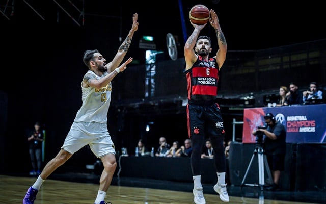 flamengo-vence-o-obras-sanitarias-pelo-primeiro-jogo-das-quartas-de-finais-da-champions-league-das-americas-de-basquete-–-lance!-–-lance!