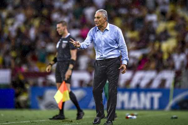 flamengo-de-tite-bate-recorde-e-iguala-maior-sequencia-da-historia-do-clube:-10-jogos-sem-sofrer-gol-–-globo