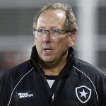 john-textor,-do-botafogo,-da-mais-detalhes-de-suposto-audio-de-corrupcao-de-arbitro:-‘tem-sotaque-carioca’-–-o-dia