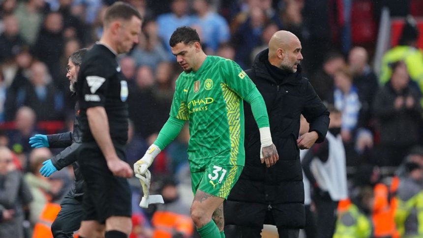 ederson-se-lesiona-em-empate-do-city-com-liverpool-e-preocupa-guardiola-e-selecao-brasileira:-‘nao-parece-bom’-–-espncom.br