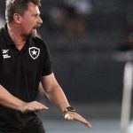 fabio-matias-sinaliza-mudanca-no-botafogo-contra-o-bragantino-–-fogaonet