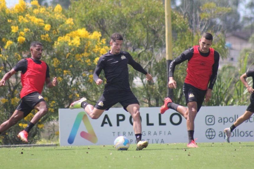 tecnico-do-criciuma-admite-discussao-no-vestiario-apos-empate-no-jogo-de-ida-das-quartas:-‘cobrancas-normais’-–-futebol-interior