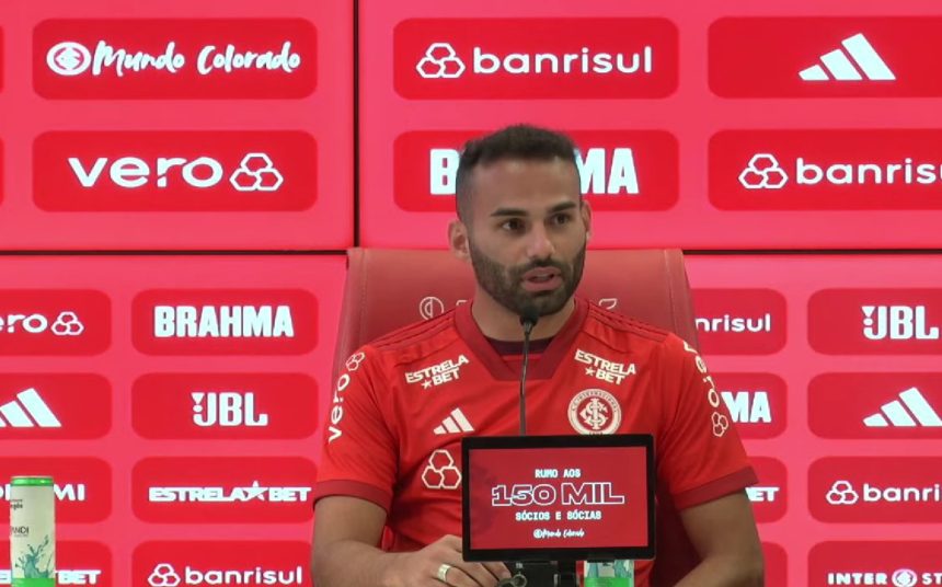 thiago-maia-e-apresentado-no-inter-e-destaca-vontade-de-jogar:-“se-o-coudet-quiser,-jogo-ate-de-zagueiro-e-atacante”-–-o-bairrista