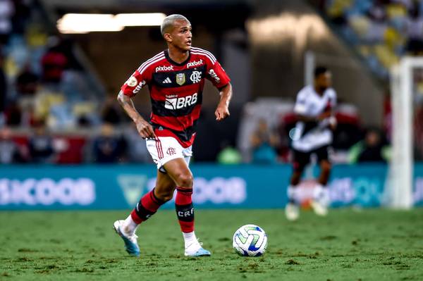 wesley,-do-flamengo,-e-acusado-de-agressao-e-ameaca-a-homem-em-quiosque-na-barra-–-globo