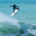 gabriel-medina-da-show-e-avanca-as-quartas-na-etapa-de-peniche-–-olimpiada-todo-dia