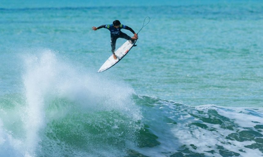 gabriel-medina-da-show-e-avanca-as-quartas-na-etapa-de-peniche-–-olimpiada-todo-dia