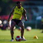 gabigol-faz-treino-completo-com-grupo-do-flamengo;-pulgar-trabalha-na-academia-–-globo