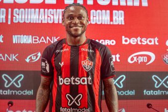 luiz-adriano,-do-vitoria,-promete-‘pescaria’-se-marcar-gol-no-ba-vi-–-itatiaia