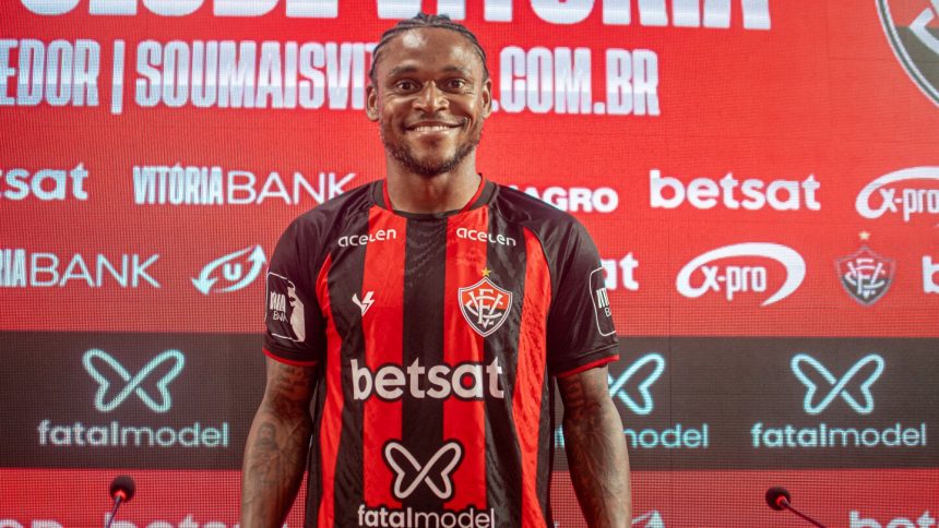 luiz-adriano,-do-vitoria,-promete-‘pescaria’-se-marcar-gol-no-ba-vi-–-itatiaia