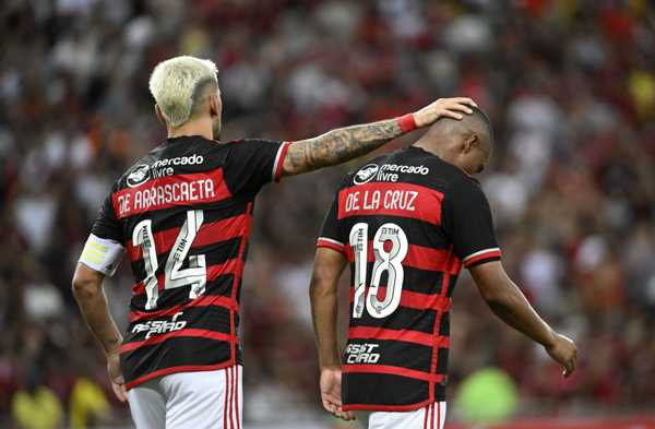 “motor”-de-tite,-de-la-cruz-toma-conta-do-meio-do-flamengo-em-nova-funcao;-entenda-mudanca-–-globo