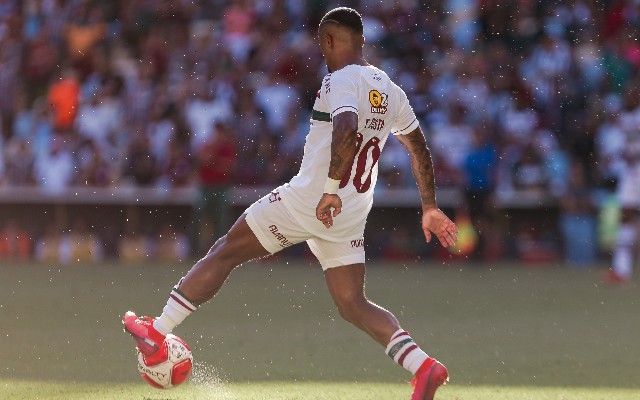 atacante-do-fluminense-esta-fora-de-jogo-contra-o-flamengo,-pela-semifinal-do-carioca-–-coluna-do-fla